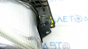 Far dreapta față asamblată Ford Escape MK3 17-19 restilizată halogen + LED luminoasă, păianjen, lac zgâriat, nisip, prindere ruptă, fără capac de protecție