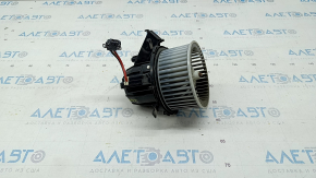 Motorul ventilatorului de încălzire pentru Audi A4 B8 08-12 pre-restilizare.