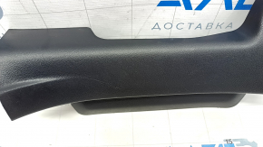 Накладка порога задняя левая Lexus CT200h 11-17 черная, потерта