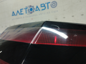 Lampa exterioară aripă dreapta Chevrolet Volt 11-15 LED zgârieturi, defect pe marginea sticlei