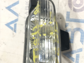 Lampa spate dreapta VW Tiguan 09-17 zgâriată, suportul carcasei rupt