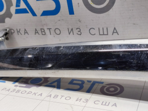 Молдинг капота Subaru Forester 14-16 SJ дорест, хром, сломаны крепления, песок