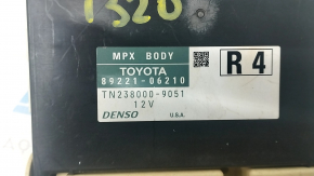 Calculatorul multiplex Toyota Camry v50 12-14 SUA are un corp deteriorat