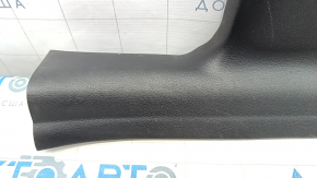 Capacul pragului din spate stânga interior Hyundai Elantra UD 11-16 negru, ușor uzat.