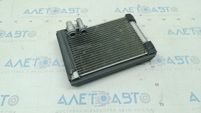 Evaporatorul Subaru b9 Tribeca este mic.