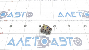 Microfonul drept Toyota Venza 21-