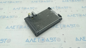 Evaporatorul Subaru B10 Tribeca este mic.