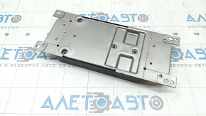 Modulul de comunicare telematică BMW 5 F10 11-17 are un cip defect