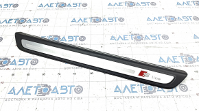 Capac prag exterior fata stanga Audi Q5 8R 09-17 S line neagra cu crom, suportul este rupt, zgarieturi.