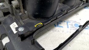 Supor de consolă centrală cu suporturi pentru pahare Mazda 6 13-15 prezintă uzură și fixarea este ruptă.