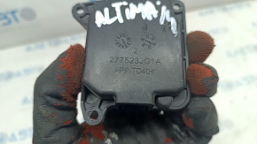 Motorul actuatorului care controlează ventilatorul încălzitorului pentru Nissan Altima 13-18.