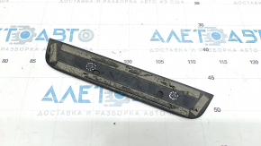 Decorație exterioară a pragului stânga spate Audi A4 B8 08-16 sedan, neagră, cu ornamente cromate, ghidaje sparte