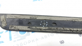 Decorație exterioară prag, față stânga Audi A4 B8 sedan 08-16, neagră, cu ornamente cromate, ghidaje sparte, uzate