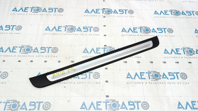 Decorat exterior prag dreapta fata Audi A4 B8 08-16 sedan negru, cu ornamente cromate, ghidaje sparte, uzate