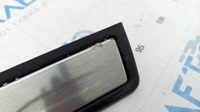 Накладка порога задняя левая внешняя Acura MDX 07-09 черная, с хромированной накладкой, коррозия