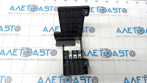 Placa de distributie baterie Audi Q7 16-19 in picioarele pasagerului