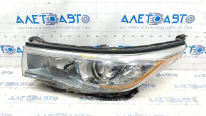 Far fata stanga Toyota Highlander 14-16 gol, inchis, halogen, nisip, suporturi sparte, carcasa deteriorata