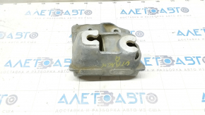 Кронштейн правой подушки двигателя Subaru Outback 10-14 2.5 3.6