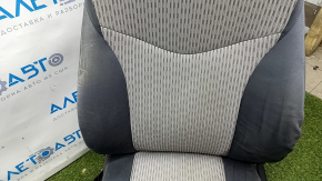 Scaun șofer Toyota Prius V 12-17 fără airbag, mecanic+electric, velur, gri închis + gri deschis, curățabil uscat