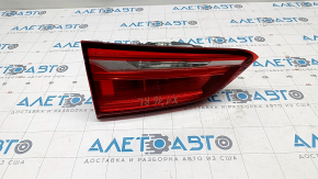 Lampa interioară pentru capacul portbagajului stânga BMW X1 F48 16-22 cu halogen