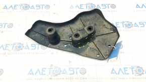 Protectia spate stanga pentru Nissan Rogue 21-23 este stricata