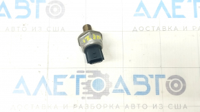 Senzor presiune combustibil Nissan Rogue 21-22 2.5 pe rampa de alimentare