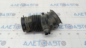 Conducta de aer pentru colectorul Toyota Rav4 19- 2.5