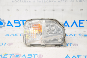 Поворотник левый Toyota Prius 30 13-15 рест, сколы, песок