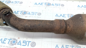 Teava de esapament cu catalizator Toyota Rav4 19-2.5 este ruginita