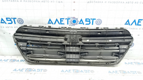 Решетка радиатора grill Subaru Outback 15-17 с эмблемой, трещина, песок