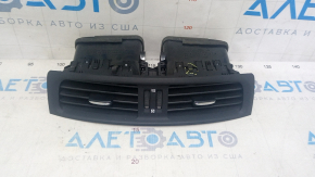 Deflector central pentru conducte de aer Lexus IS250 IS300 IS350 06-13 negru, fixare ruptă