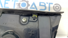 Фонарь внутренний дверь багажника правый Lexus RX350 RX450h 16-22 без повторителя, сломано крепление накладки