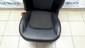 Водительское сидение Jeep Compass 17-21 с airbag, электро, комбинированный, кожа+ткань, черное, сломано крепление накладки