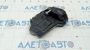 Замок двери задней правой Toyota Prius 50 16-22