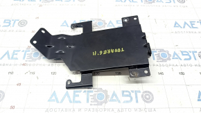 Кронштейн блока ECU компьютера двигателя VW Touareg 11-17 3.6