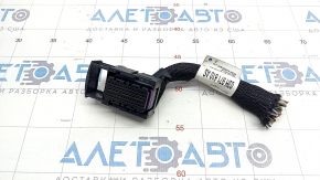 Фишка на блок ECU компьютер двигателя VW Touareg 13-14 3.6 малая