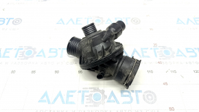 Corpul termostatului BMW X5 F15 14-18 N55 cu termostat