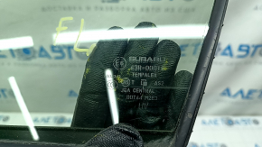 Стекло двери треугольник с уплотнителем переднее левое Subaru Forester 14-16 SJ зеленый оттенок