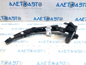 Suportul de prindere a bara de protectie din fata sub farul drept Audi Q3 8U 15-18 nou OEM original.