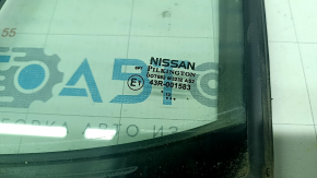 Geam triunghiular cu garnitură pentru ușa din spate stânga Nissan Leaf 11-17