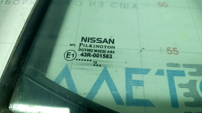 Стекло двери треугольник форточка с уплотнителем заднее правое Nissan Leaf 11-17