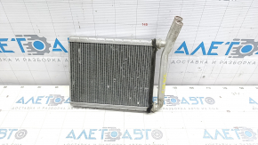 Radiatorul de incalzire pentru Toyota Prius V 12-17 este strivit