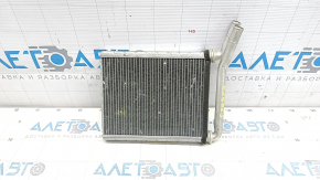 Radiatorul de incalzire pentru Toyota Prius V 12-17 este strivit