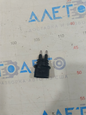 Senzorul de nivel al lichidului din rezervorul de spălare VW Tiguan 18- nou original OEM