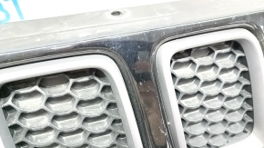 Решетка радиатора grill Jeep Compass 17-21 в сборе 3 части Trailhawk, черный глянец, серые вставки, песок