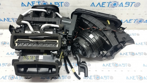 Radiatoarele pentru Volvo XC90 16-18 cu 2 zone.