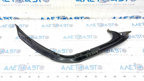 Decorație capota portbagajului stânga Mercedes C-class W205 15-21 pe caroserie