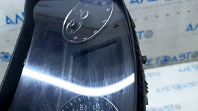 Щиток приборов VW Passat b7 12-13 USA 129к царапины