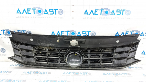 Решетка радиатора grill со значком VW Passat b8 16-19 USA R-Line, песок