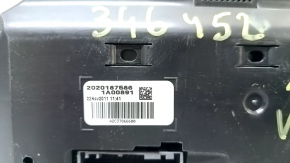Щиток приборов Chevrolet Volt 11-15 153к царапины, отломан фрагмент стекла